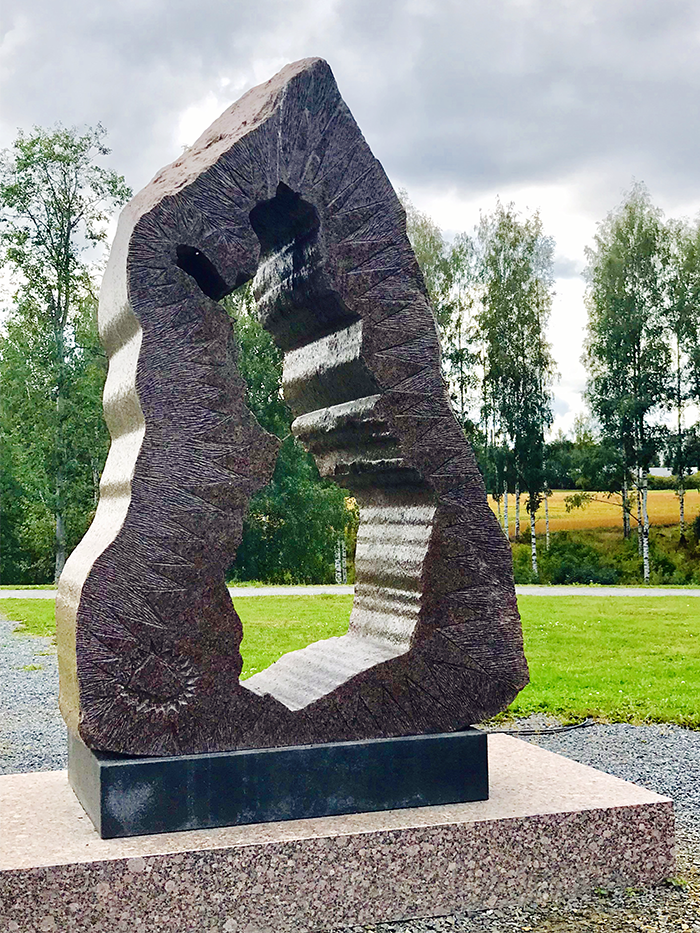Seinäjoen patsaskierros - Suomi-neito patsas