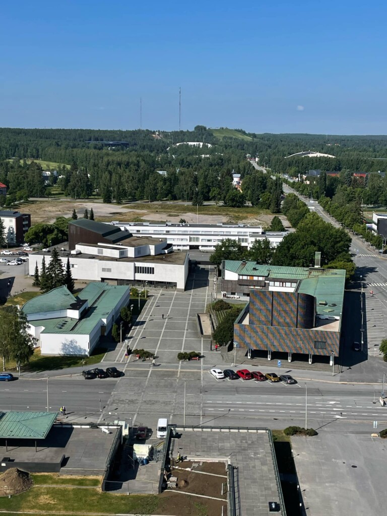 Aalto-keskus kuvattuna Lakeuden Ristin tornista